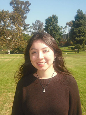 Nathalia Chan ’25 (she/her) 